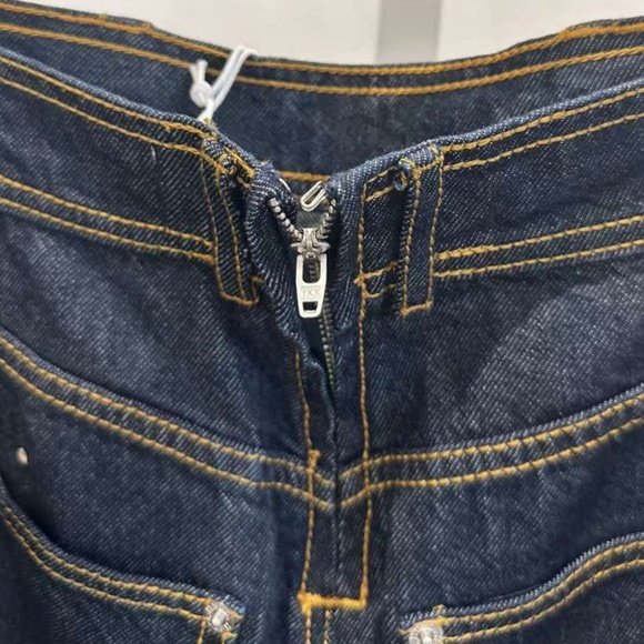 Elegant Black Maxi Skirt - Picture 8 of 9